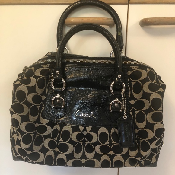 Coach purse - Picture 1 of 5